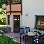 Ruhige Einliegerwohnung Mit Terasse Appartement *