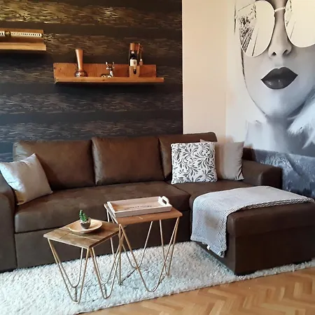 Ruhige Einliegerwohnung Mit Terasse דירה *