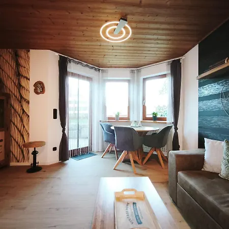 Ruhige Einliegerwohnung Mit Terasse