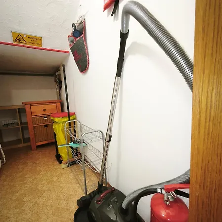 Ruhige Einliegerwohnung Mit Terasse