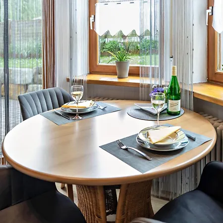 Ruhige Einliegerwohnung Mit Terasse * Altenkunstadt