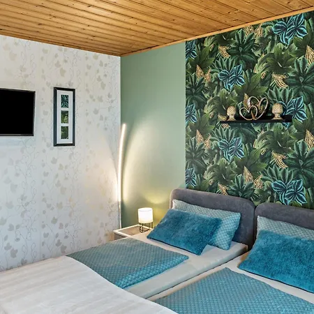 Apartment Ruhige Einliegerwohnung Mit Terasse