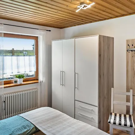 Ruhige Einliegerwohnung Mit Terasse Apartmán