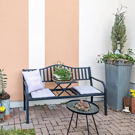 Apartment Ruhige Einliegerwohnung Mit Terasse *