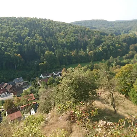 Ruhige Einliegerwohnung Mit Terasse *